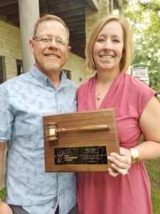 Outgoing IGIA President Becky Thomas & her best supporter Jamie Thomas